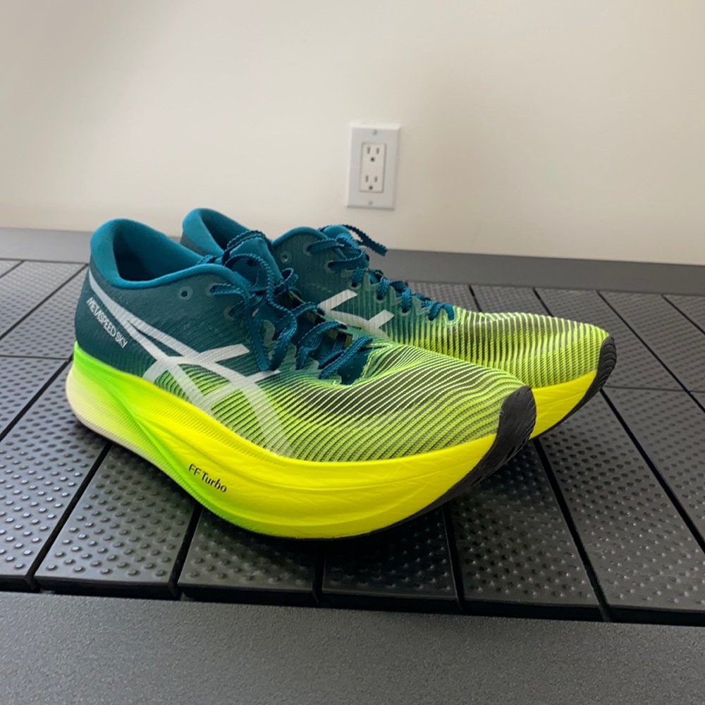 ASICS metaspeed sky+ ran in once 6 miles total